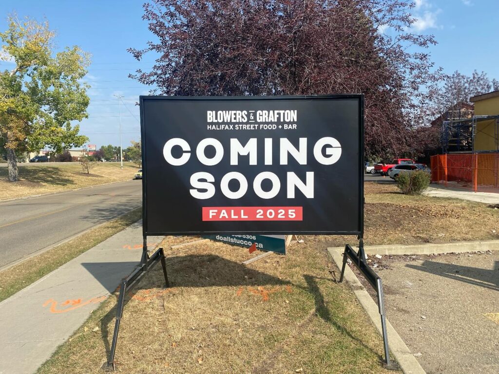 Event and directional signage