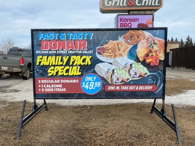 Mobile Sign Rentals for Restaurant Adverts